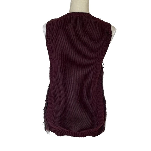 Sebby Collection Women’s Faux Fur Vest Size M Burgundy Knit Back Hook Closure - Picture 6 of 10